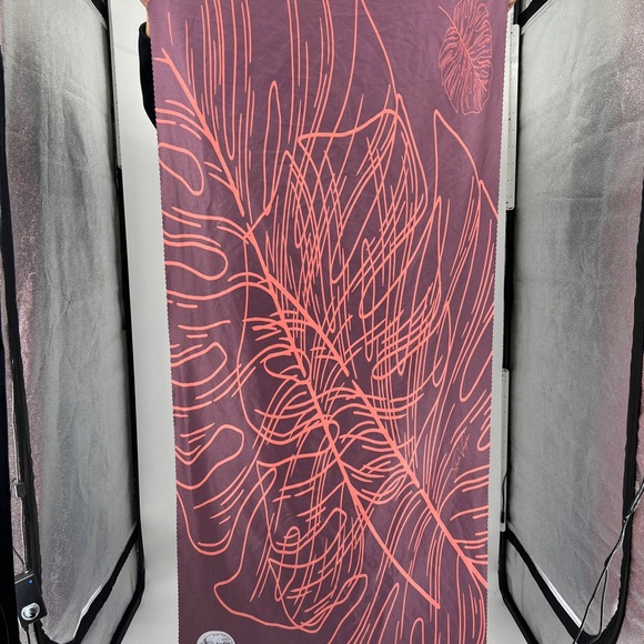 Brand new Microfiber towels!!Great for camping, hiking, boating and traveling! - Picture 4 of 4